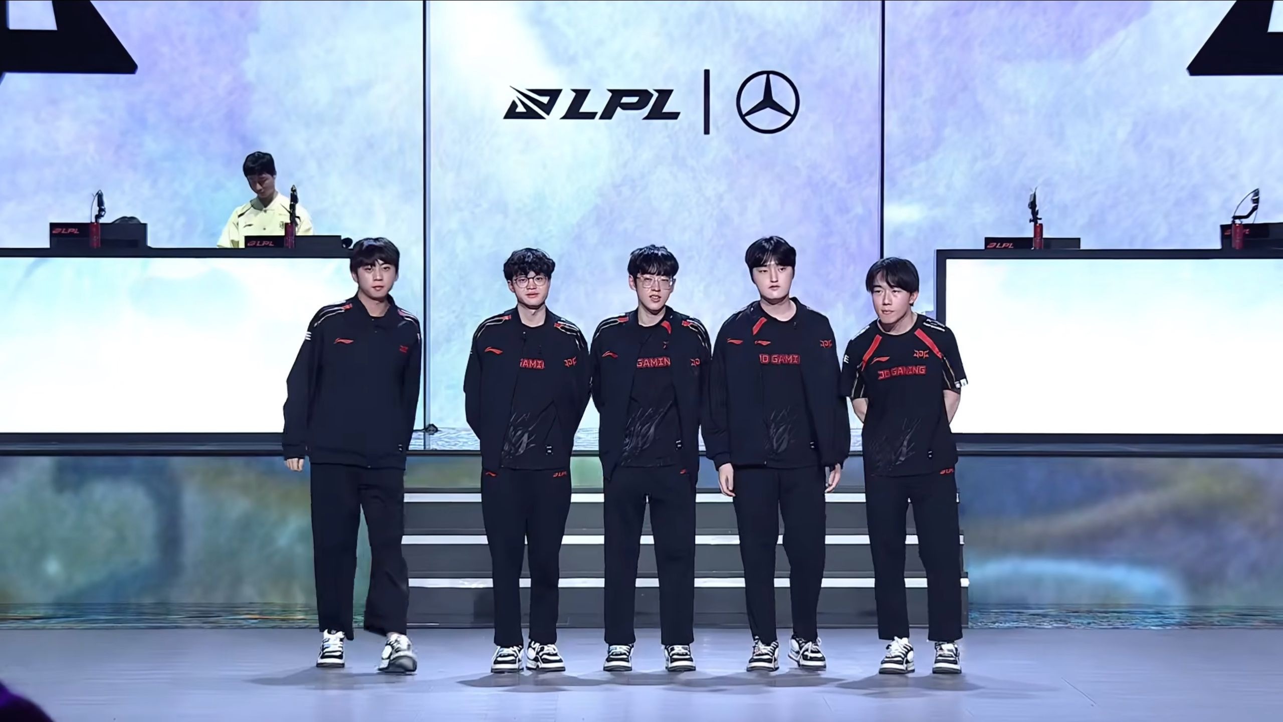 TSM血洗JDG,Kanavi线上压制力十足宿敌对决入围赛,锁定晋级资格 TSM血洗JDG,Kanavi线上压制力十足宿敌对决入围赛,锁定晋级资格