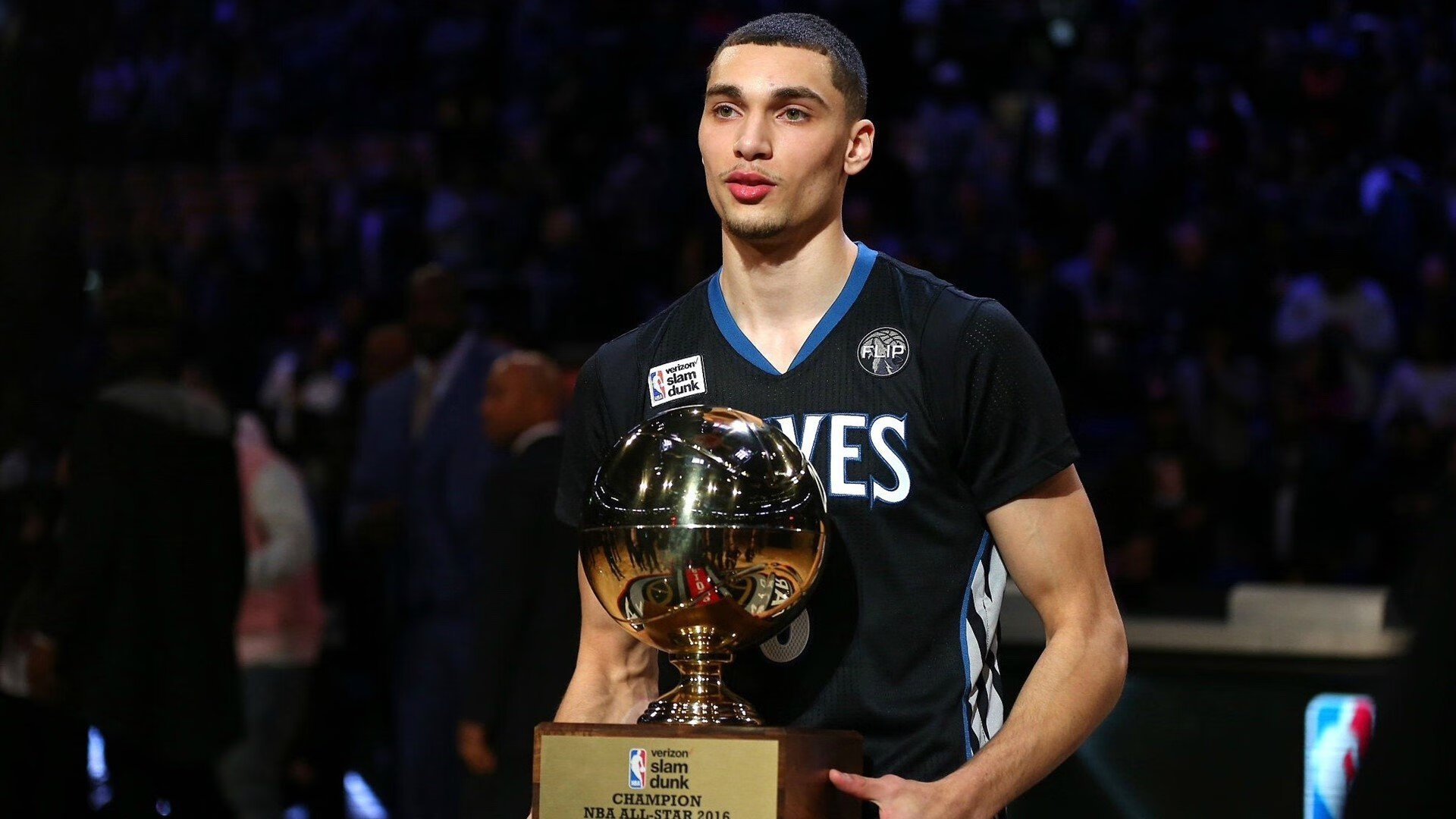 开云体育app-赛道与球场的双重封锁，当F1迈阿密陷入缠斗，骑士在克利夫兰竖起高墙