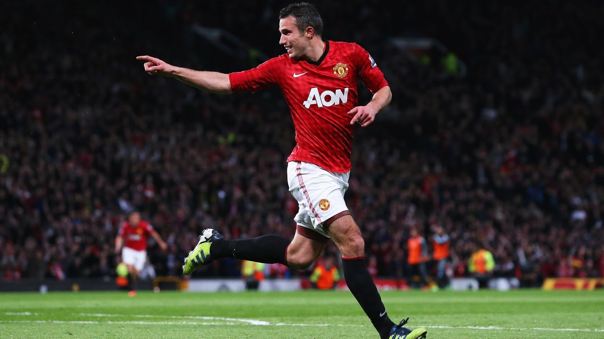 开云下载-意甲焦点战之夜，若日尼奥存在感拉满，中场大师如何导演胜利？