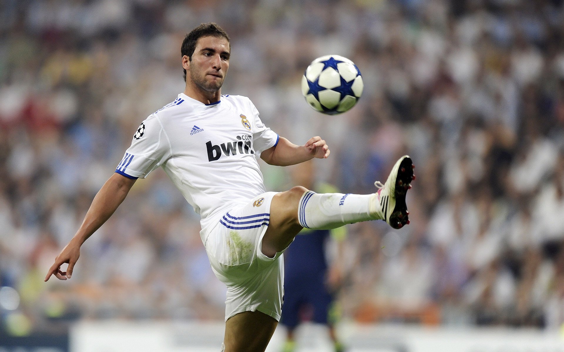 当阿根廷遇上牙买加，为何大家都在谈论孙兴慜？淘汰赛关键先生现象深度解析